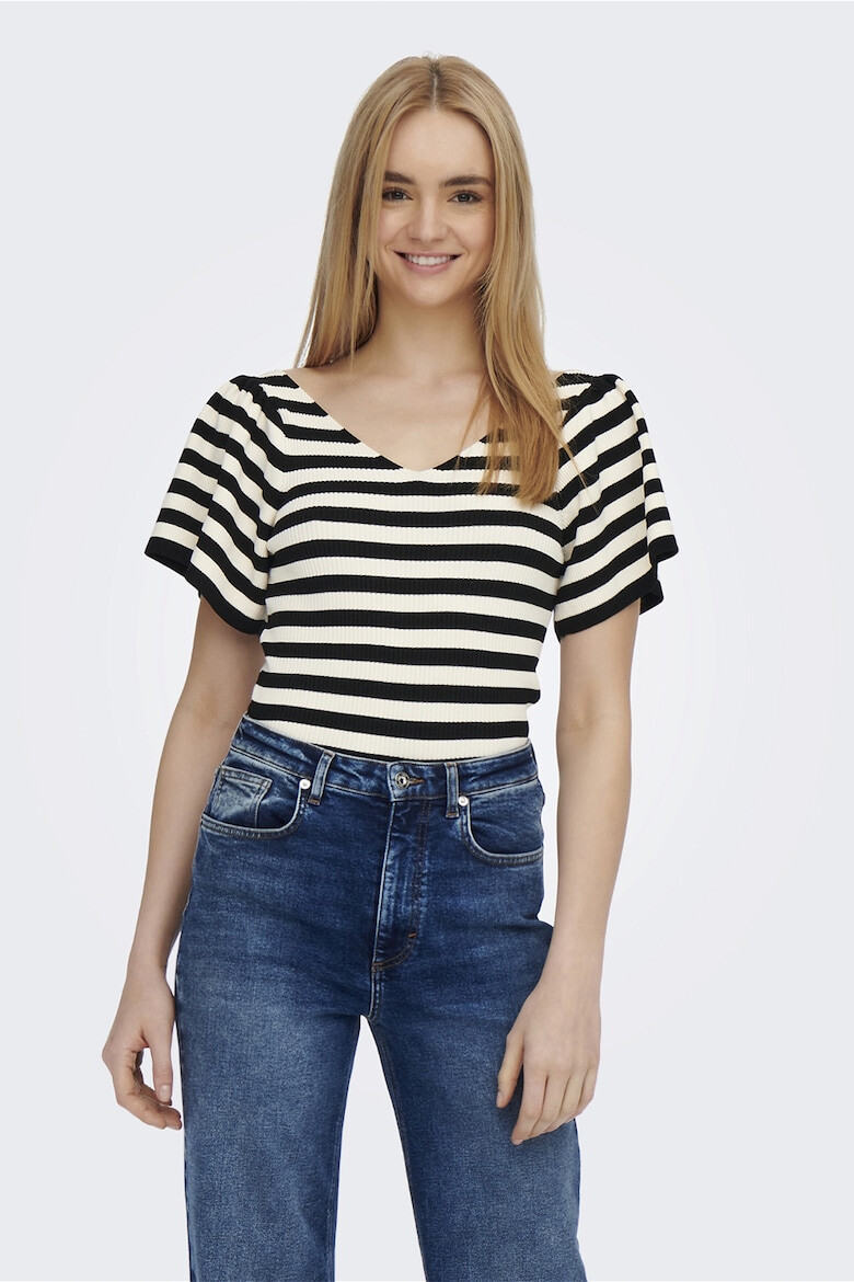Only Раирана тениска с шпиц - Pepit.bg