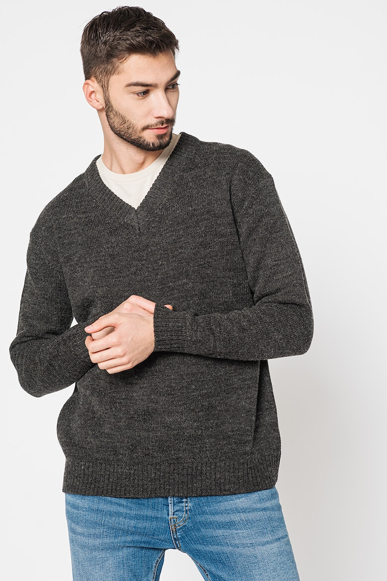 Only & Sons Пуловер Bobby с шпиц деколте - Pepit.bg
