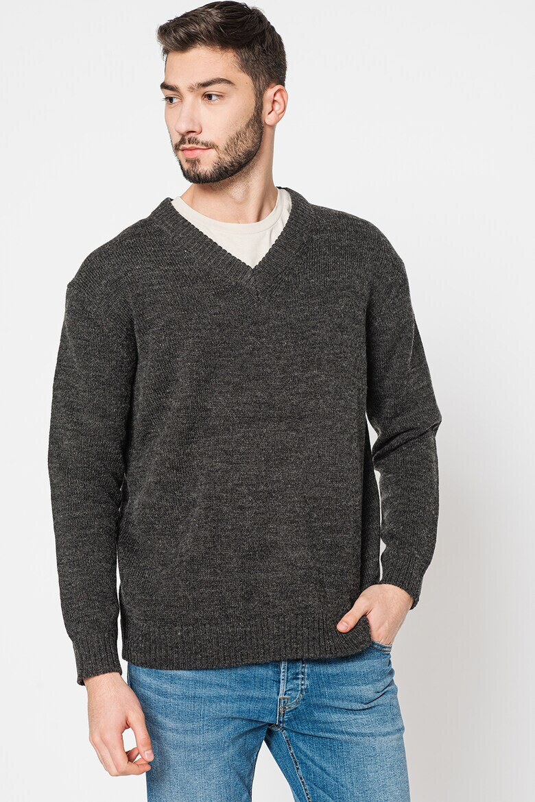 Only & Sons Пуловер Bobby с шпиц деколте - Pepit.bg
