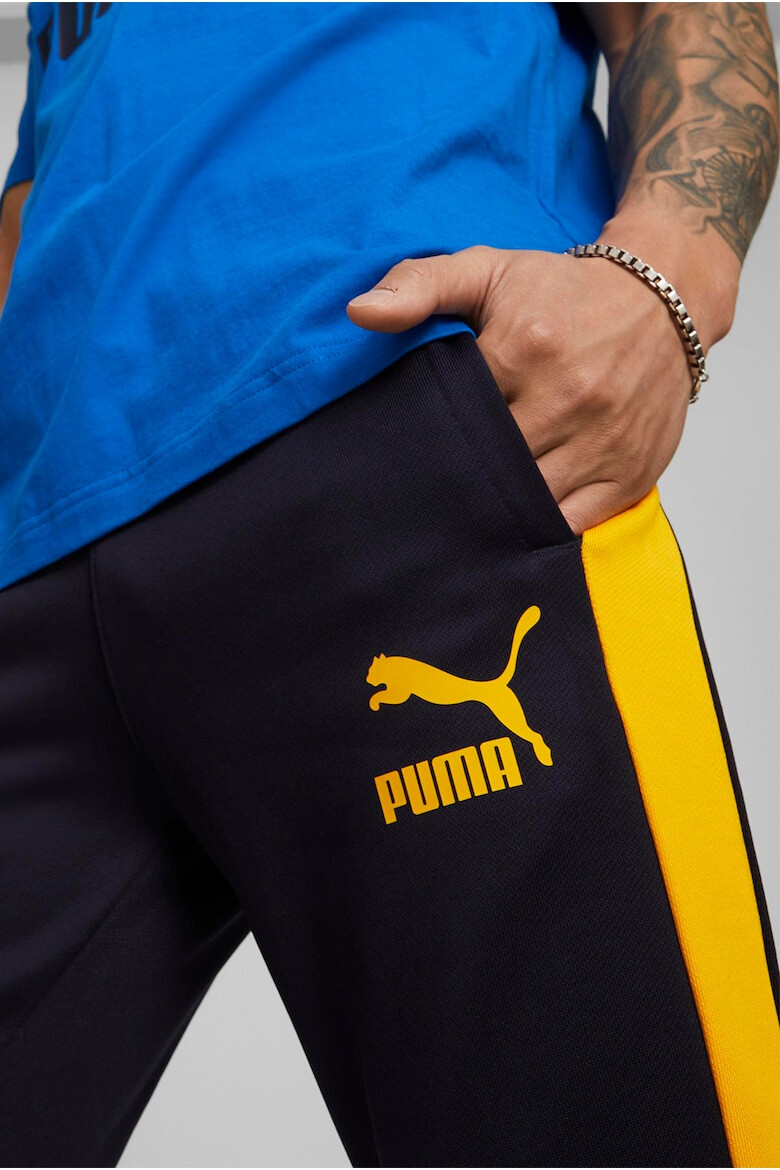 Puma Спортен панталон Iconic T7 с контрасти встрани - Pepit.bg