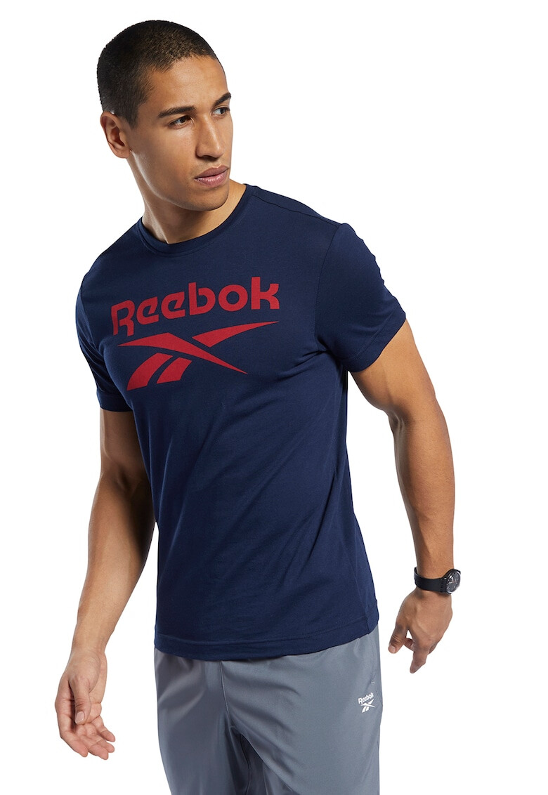 Reebok Фитнес памучна тениска Stacked - Pepit.bg