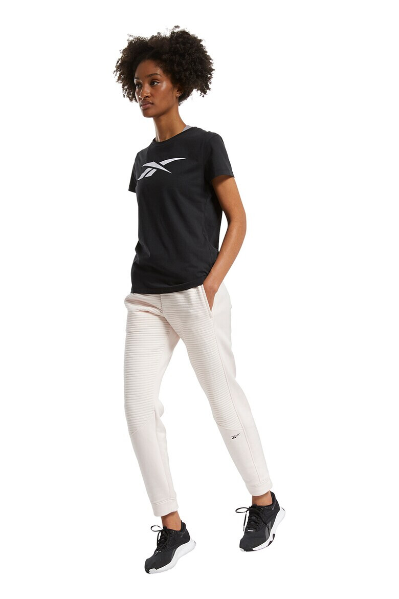 Reebok Фитнес тениска Essentials с лого - Pepit.bg