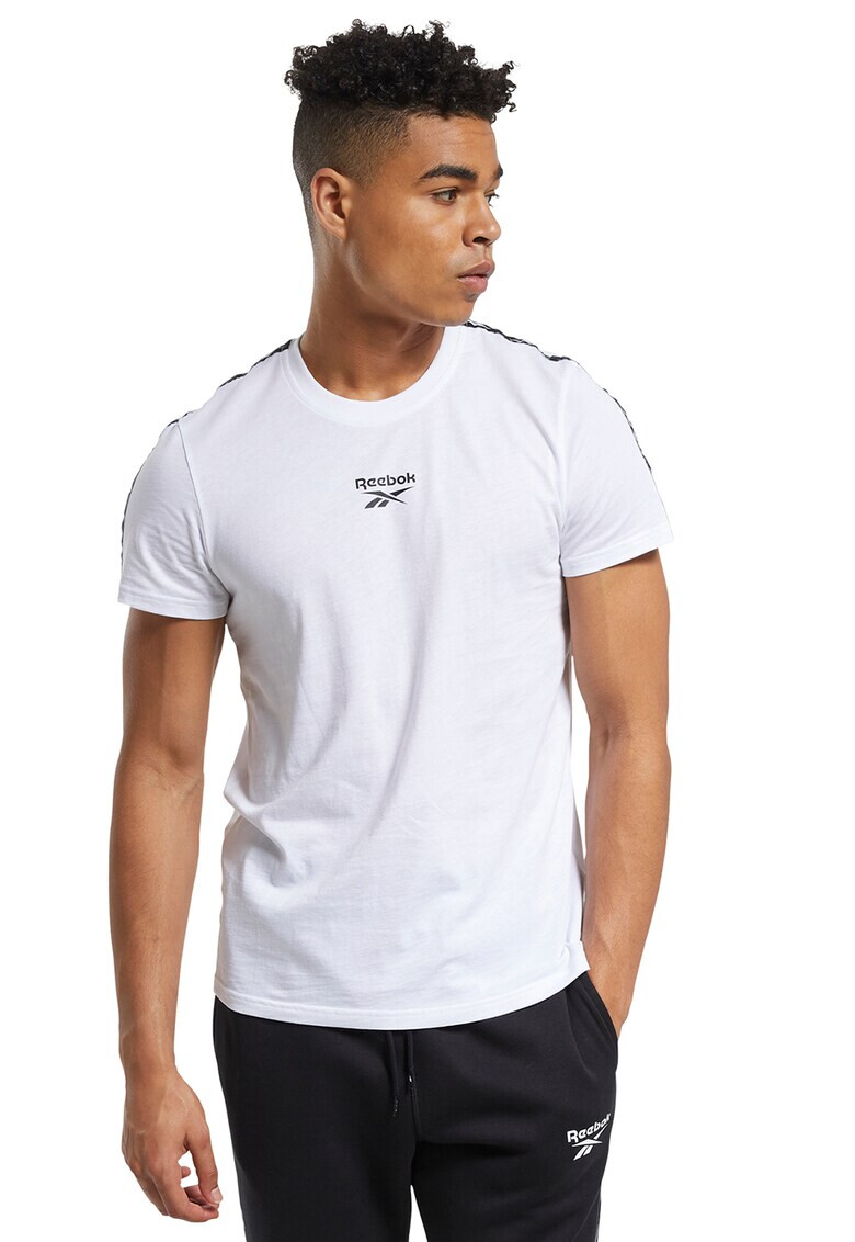 Reebok Тениска Essentials с овално деколте и лого - Pepit.bg