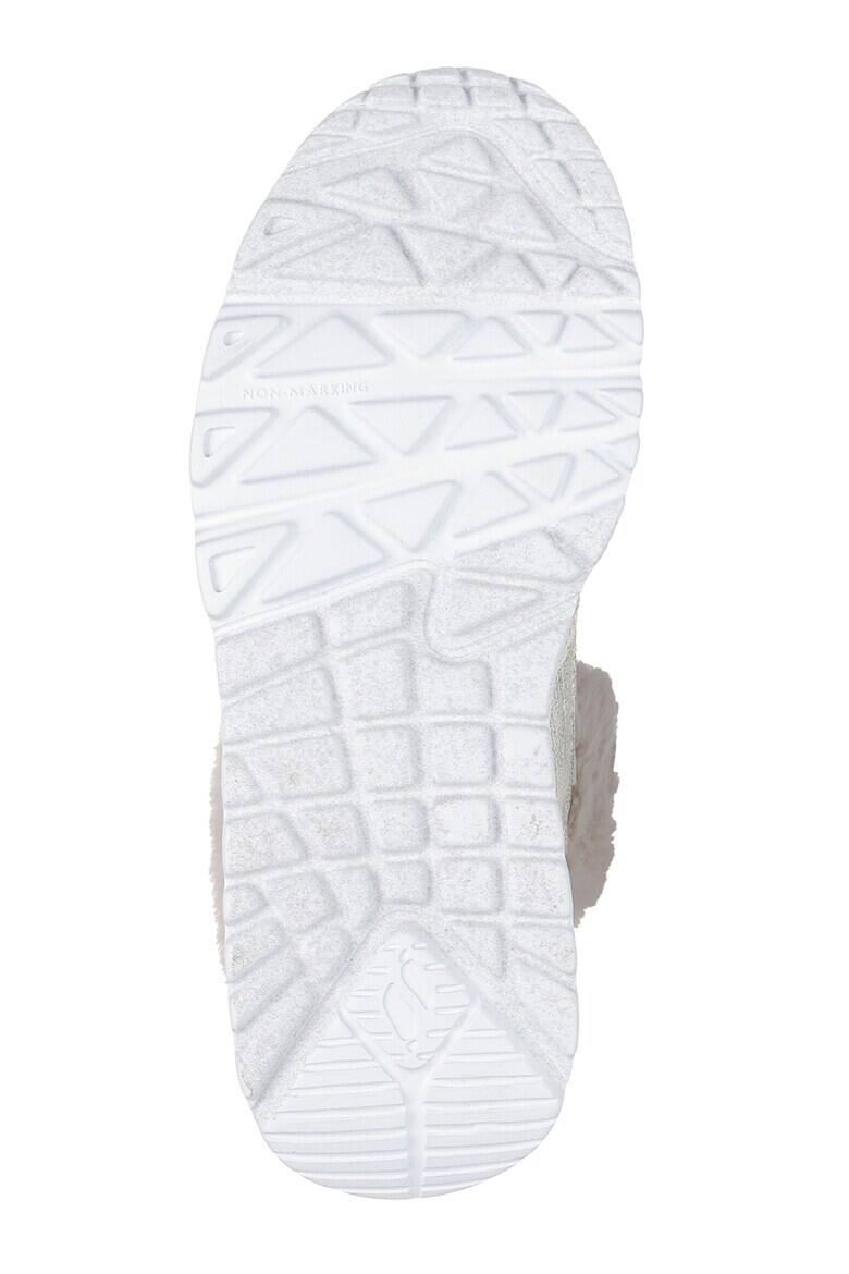 Skechers Боти с еко пух - Крем - Pepit.bg