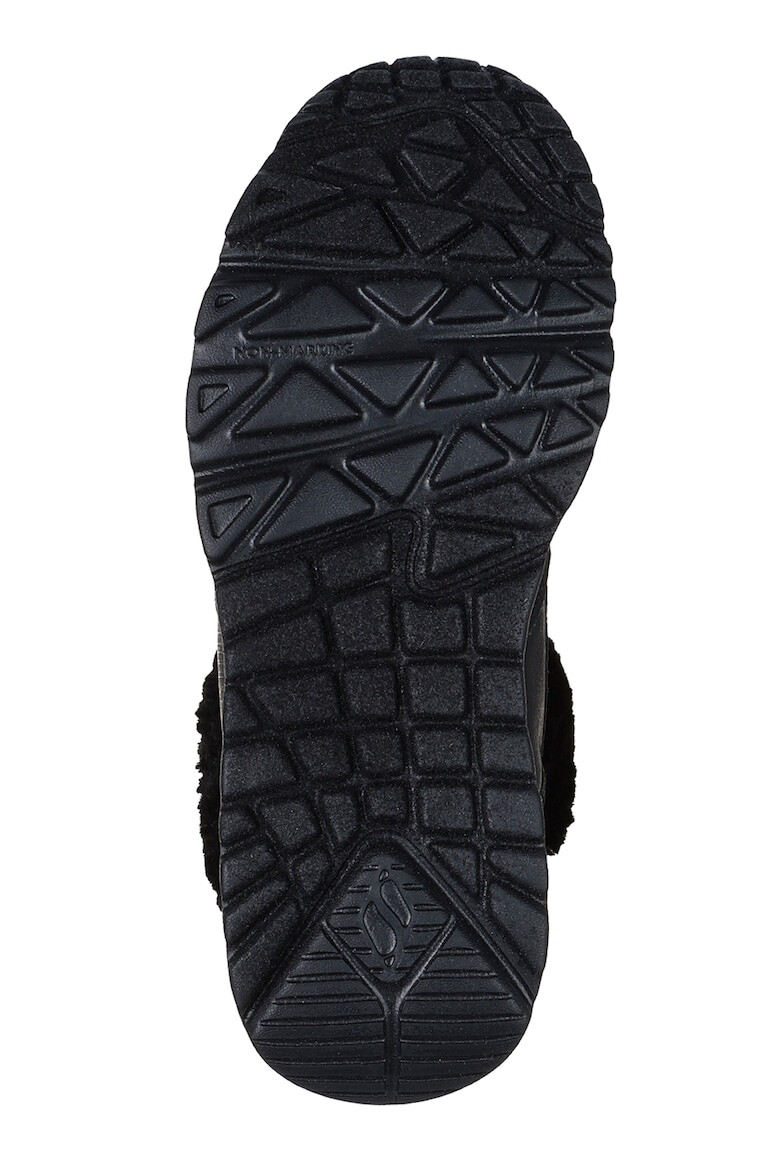Skechers Боти с еко пух - Черен - Pepit.bg
