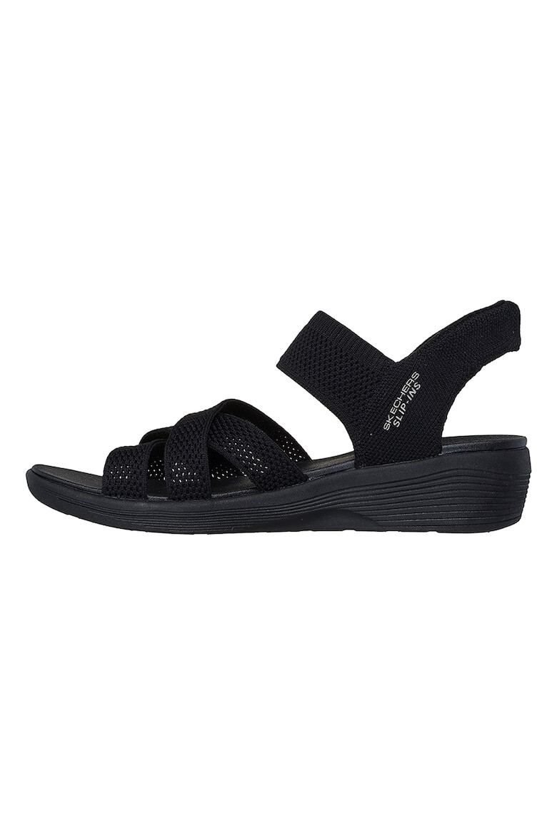 Skechers Сандали Arya Slip-Ins™ - Черен - Pepit.bg