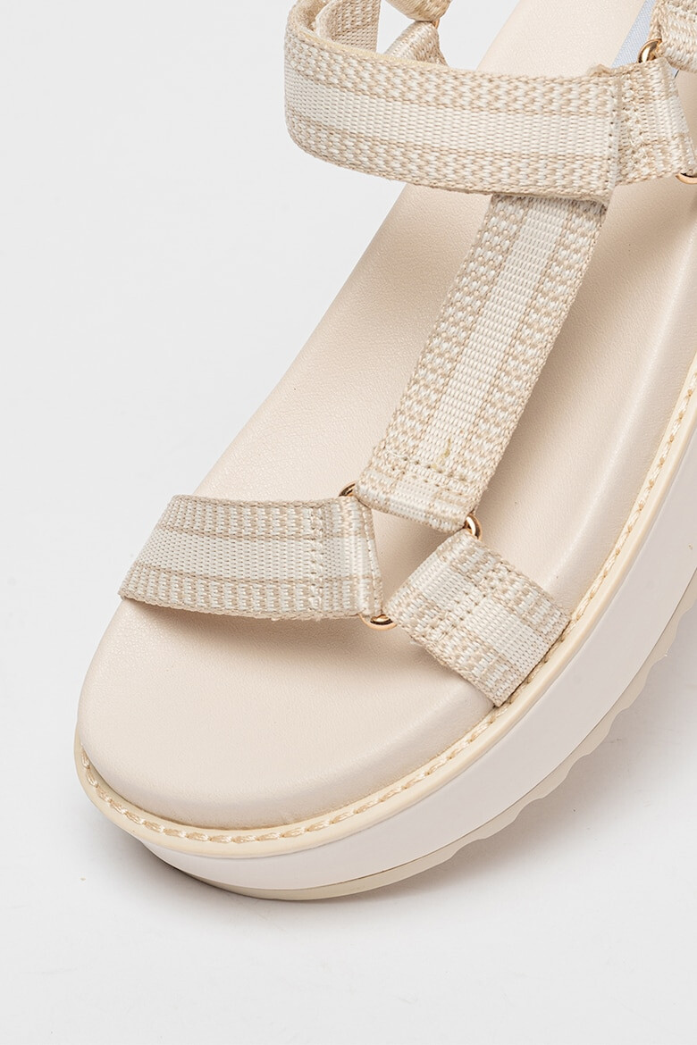 Steve Madden Сандали Mayville с равна платформа - Pepit.bg