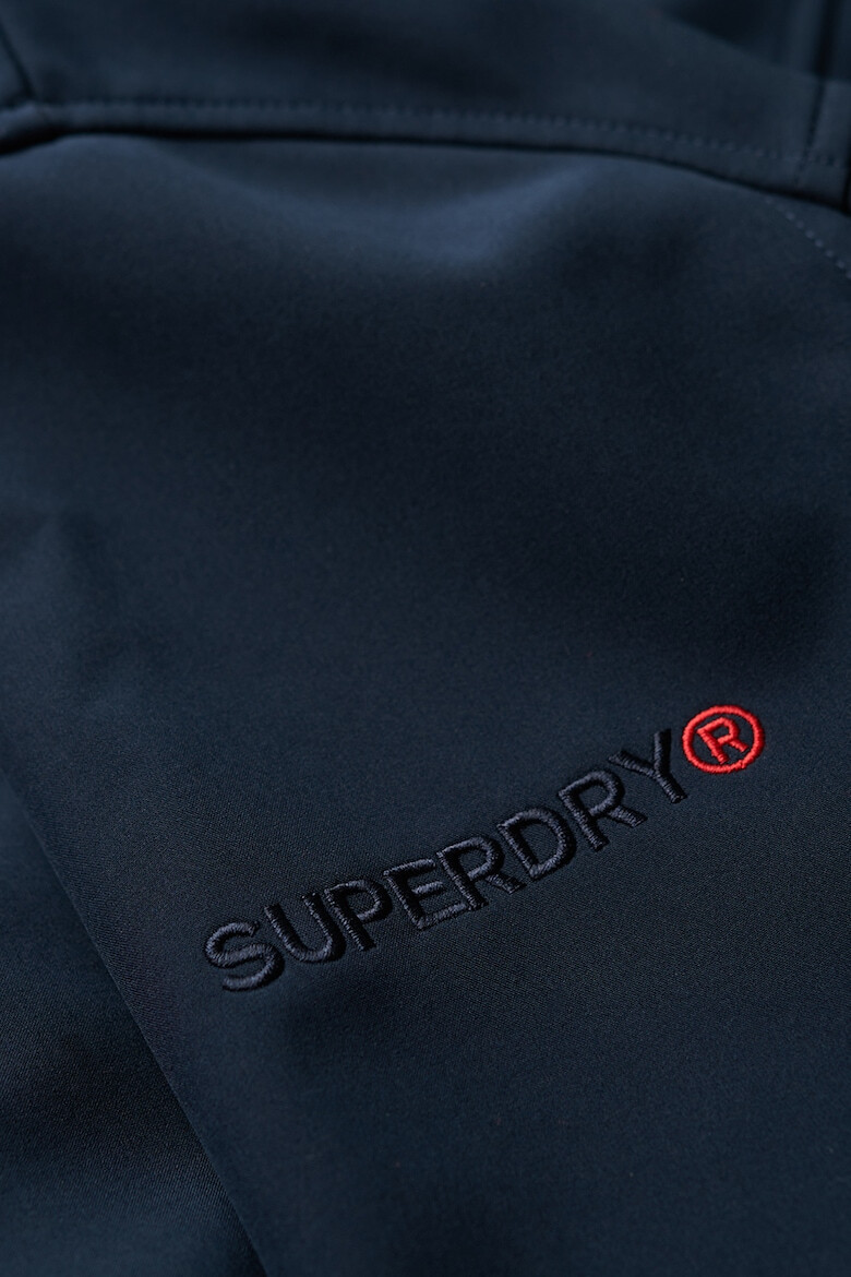 SUPERDRY Яке Softshell с качулка и лого - Pepit.bg