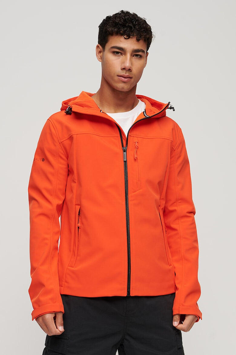 SUPERDRY Яке Softshell с качулка и лого - Pepit.bg