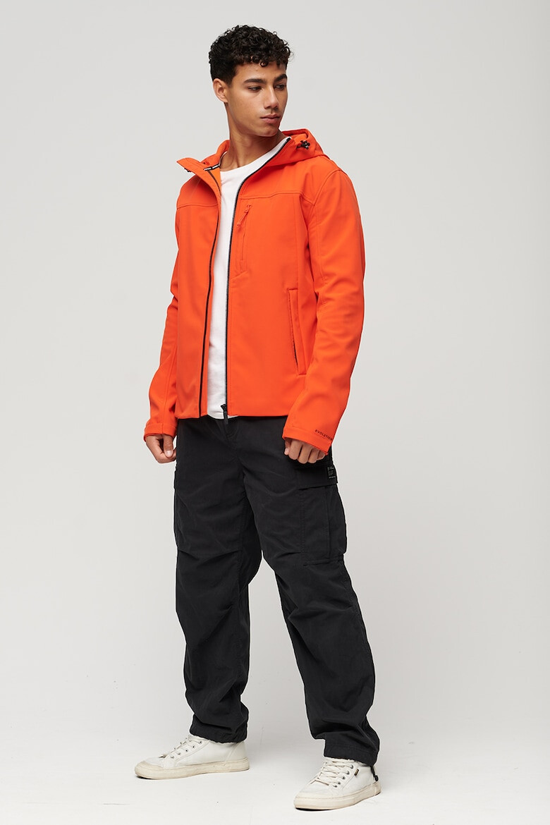 SUPERDRY Яке Softshell с качулка и лого - Pepit.bg