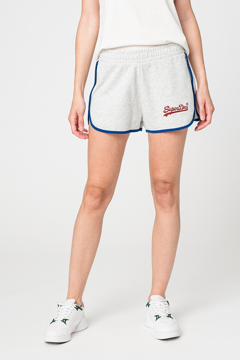 SUPERDRY Къс панталон с лого - Pepit.bg