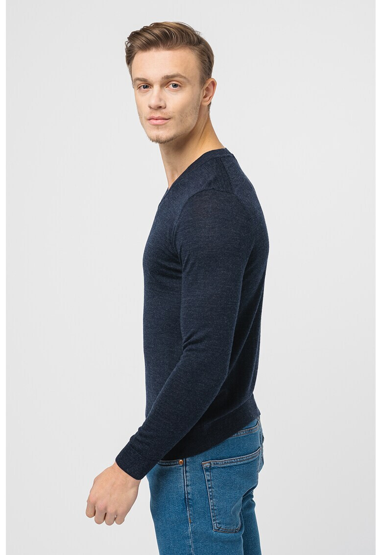 SUPERDRY Пуловер от мерино с шпиц - Pepit.bg