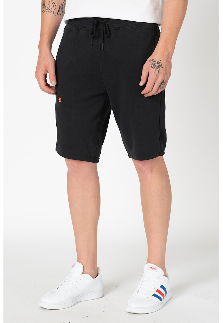 SUPERDRY Спортни бермуди Core с лого - Pepit.bg