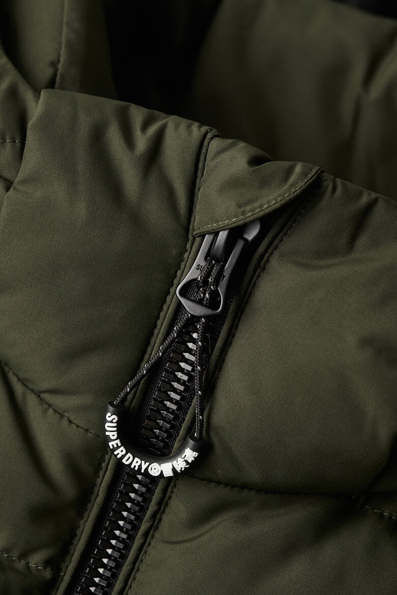 SUPERDRY Ватиран елек с качулка - Pepit.bg