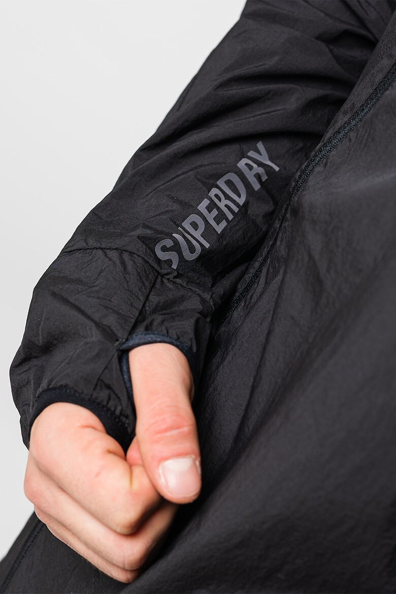 SUPERDRY Яке за бягане с качулка - Pepit.bg