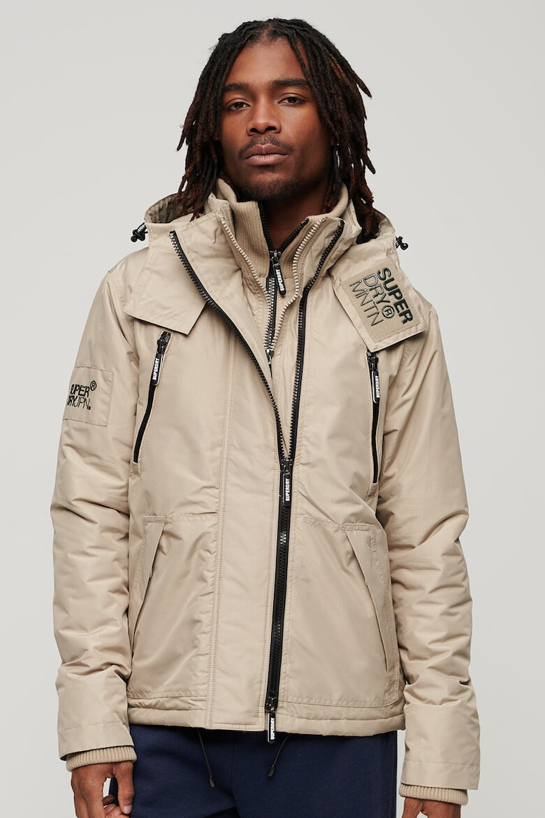 SUPERDRY Зимно яке Mountain Windcheater - Pepit.bg