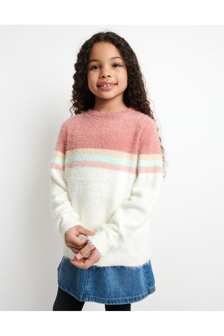 Threadgirls Мъхест пуловер с овално деколте - Pepit.bg