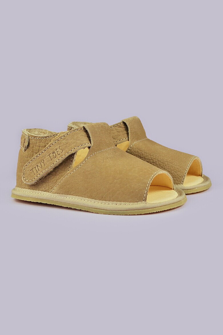 TINY TOES Кожени сандали с релефно лого - Pepit.bg