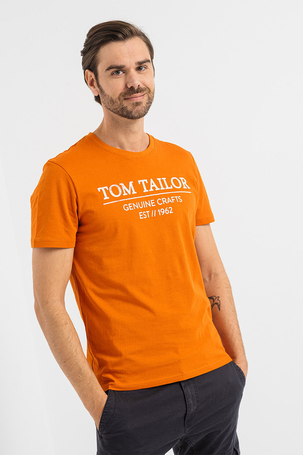 Tom Tailor Тениска с овално деколте и лого - Pepit.bg