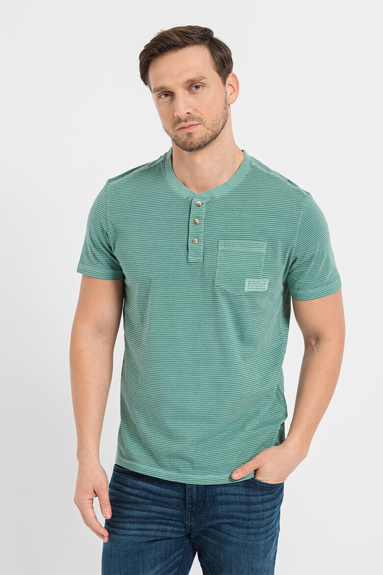 Tom Tailor Тениска тип Henley с джоб - Pepit.bg