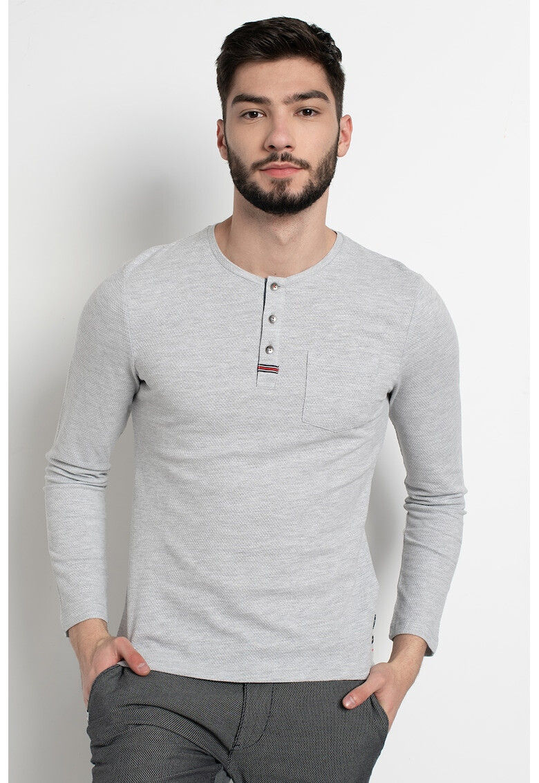 Tom Tailor Вталена блуза Henley с релеф - Pepit.bg