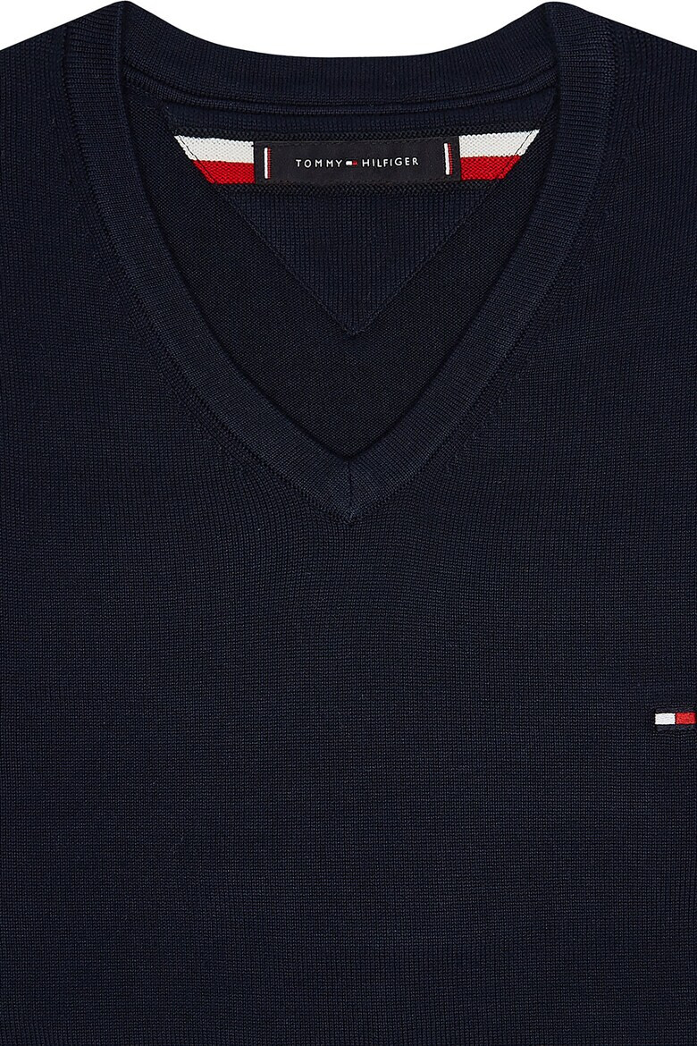 Tommy Hilfiger Памучен пуловер с шпиц - Pepit.bg