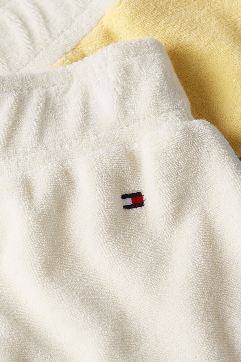 Tommy Hilfiger Памучни шорти с еластична талия - Бял/Жълт/Син - Pepit.bg