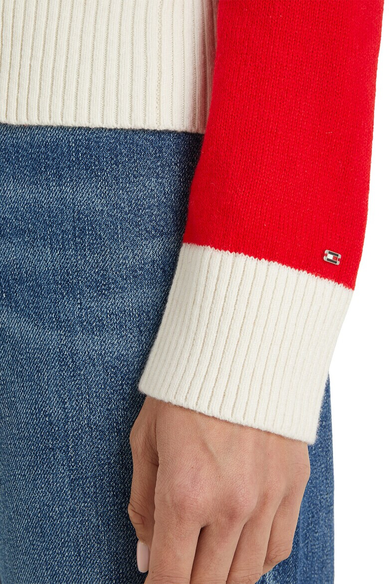 Tommy Hilfiger Пуловер с овално деколте - Pepit.bg