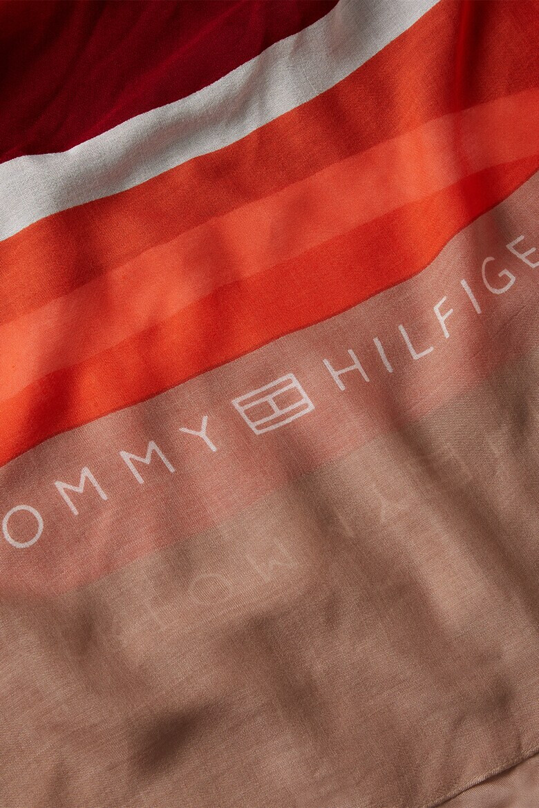 Tommy Hilfiger Шал от модал с райе и десен с лого - Pepit.bg