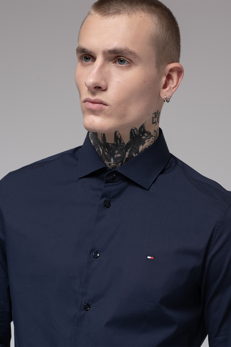 Tommy Hilfiger Слим риза с памук - Ултрамарин синьо - Pepit.bg