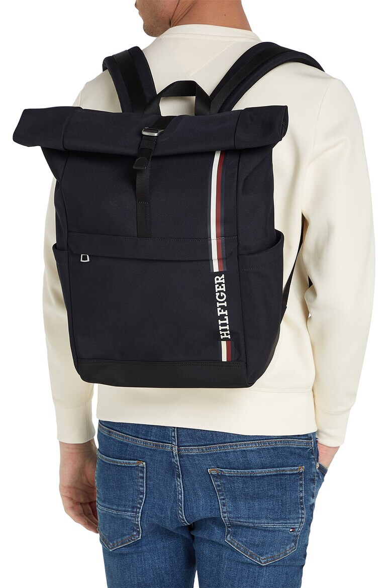 Tommy Hilfiger Текстилна раница Monotype Rolltop с лого - Pepit.bg