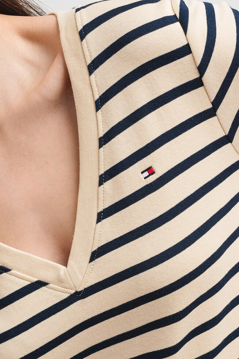 Tommy Hilfiger Тениска с шпиц - Pepit.bg