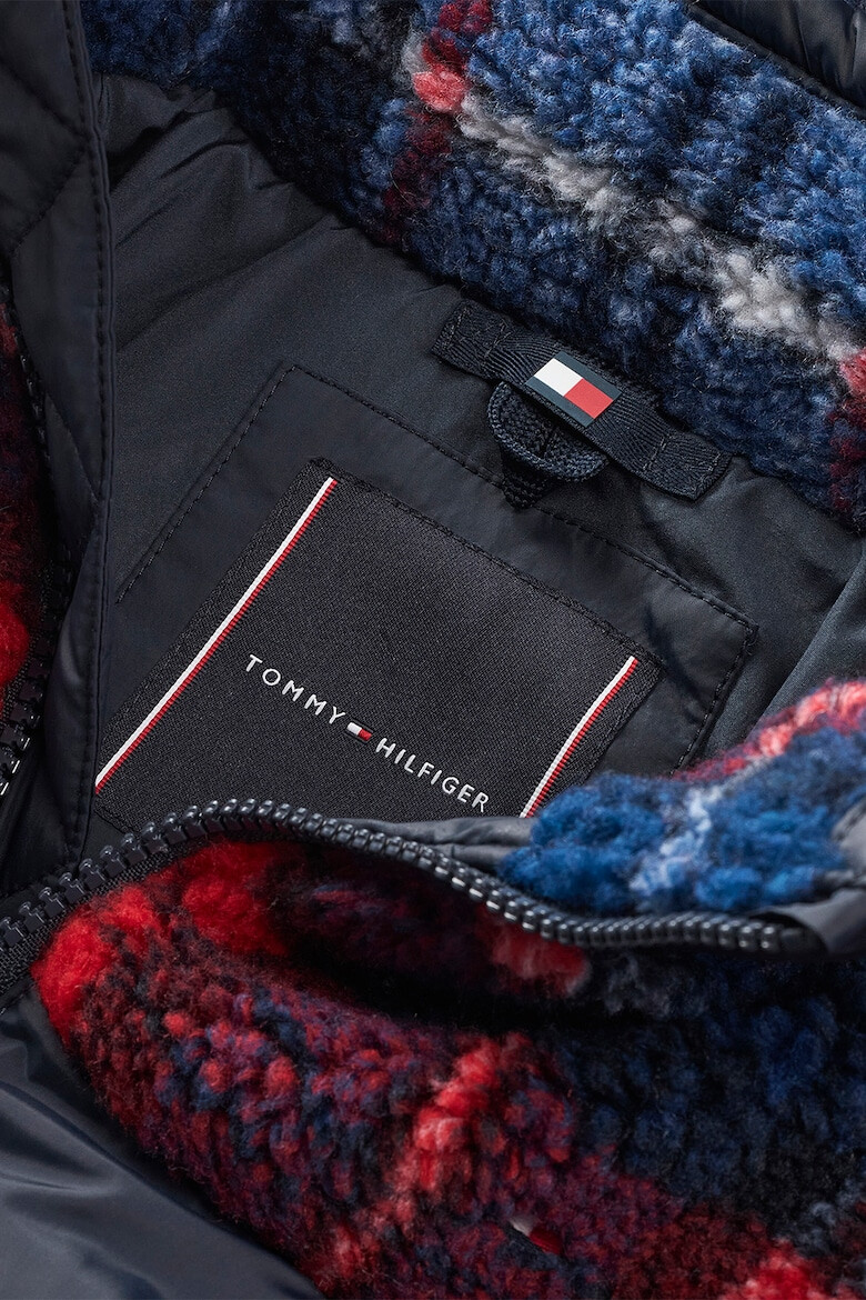 Tommy Hilfiger Зимно яке с карирани панели - Pepit.bg