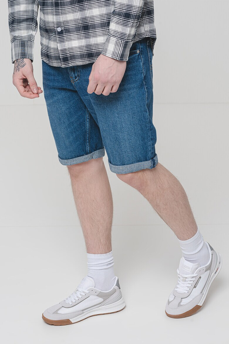Tommy Jeans Бермуди Ronnie от деним - Pepit.bg