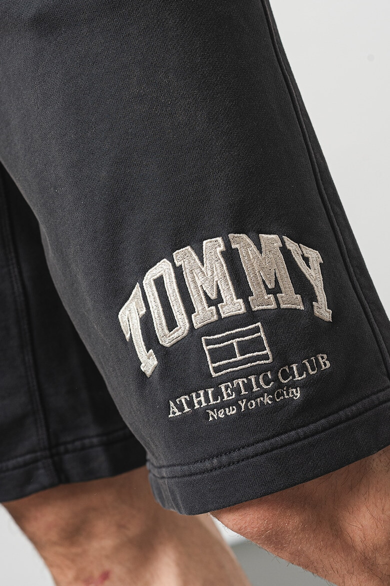 Tommy Jeans Бермуди със свободна кройка и лого - Pepit.bg