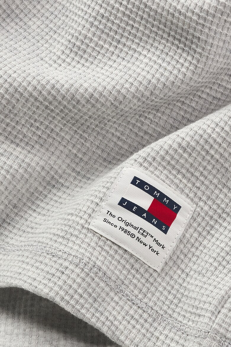 Tommy Jeans Релефна памучна блуза с овално деколте - Pepit.bg