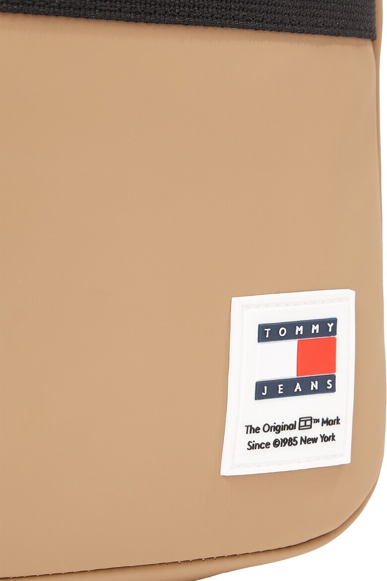 Tommy Jeans Чанта през рамо Essential Daily - Pepit.bg