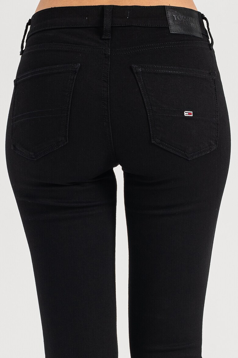 Tommy Jeans Дънки Nora над глезена с лого - Pepit.bg