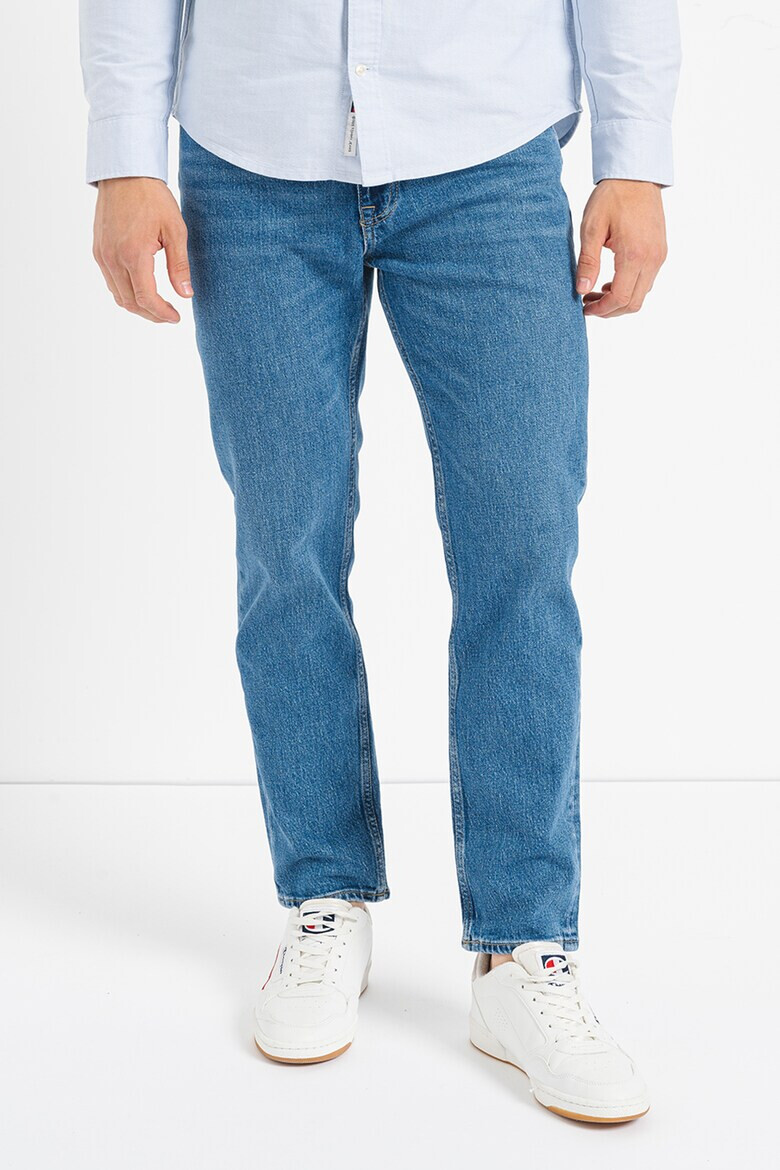 Tommy Jeans Дънки със стеснен крачол - Pepit.bg
