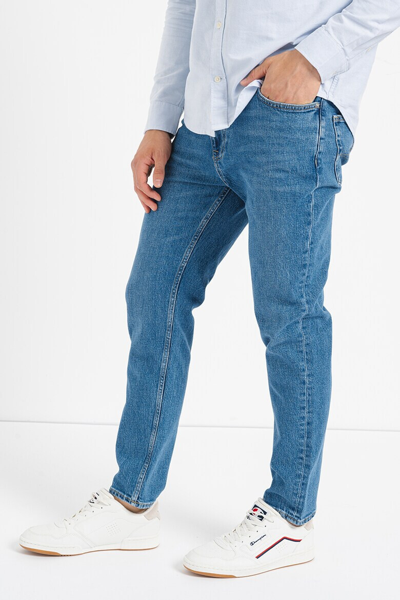 Tommy Jeans Дънки със стеснен крачол - Pepit.bg