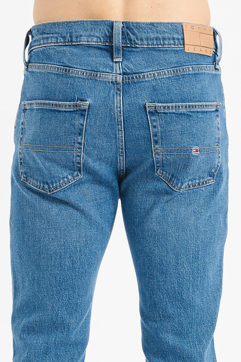 Tommy Jeans Дънки със стеснен крачол - Pepit.bg