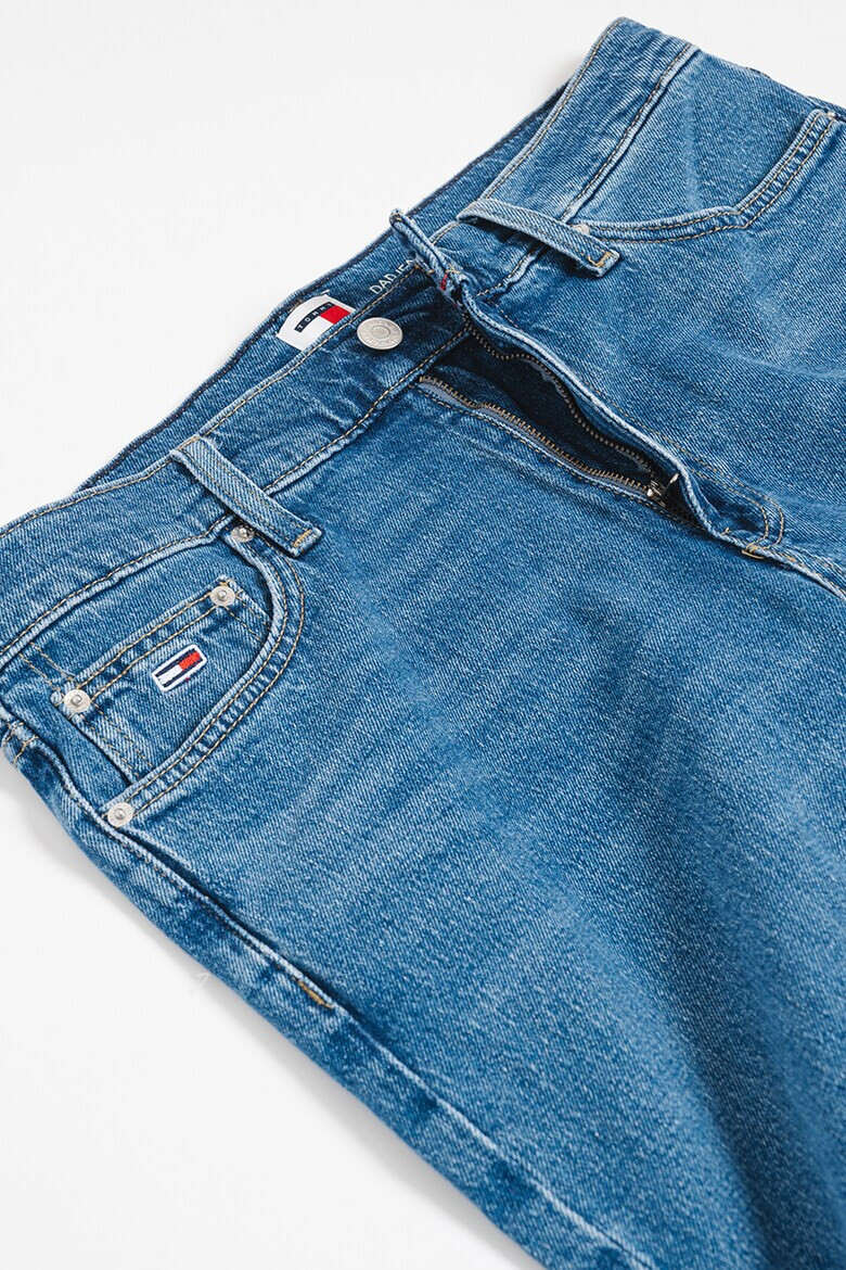 Tommy Jeans Дънки със стеснен крачол - Pepit.bg