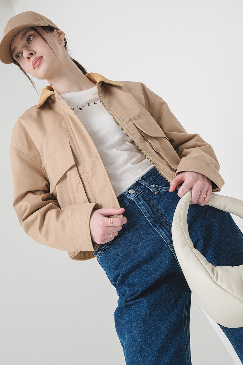 Tommy Jeans Яке с джобове с капаче - Pepit.bg
