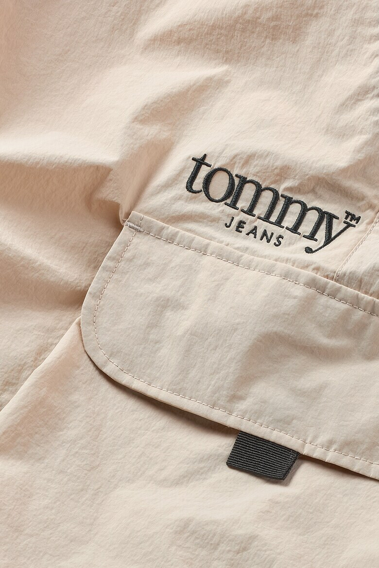 Tommy Jeans Карго бермуди с лого - Бежов - Pepit.bg