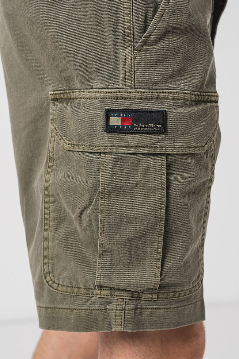 Tommy Jeans Къс панталон карго Ethan - Pepit.bg
