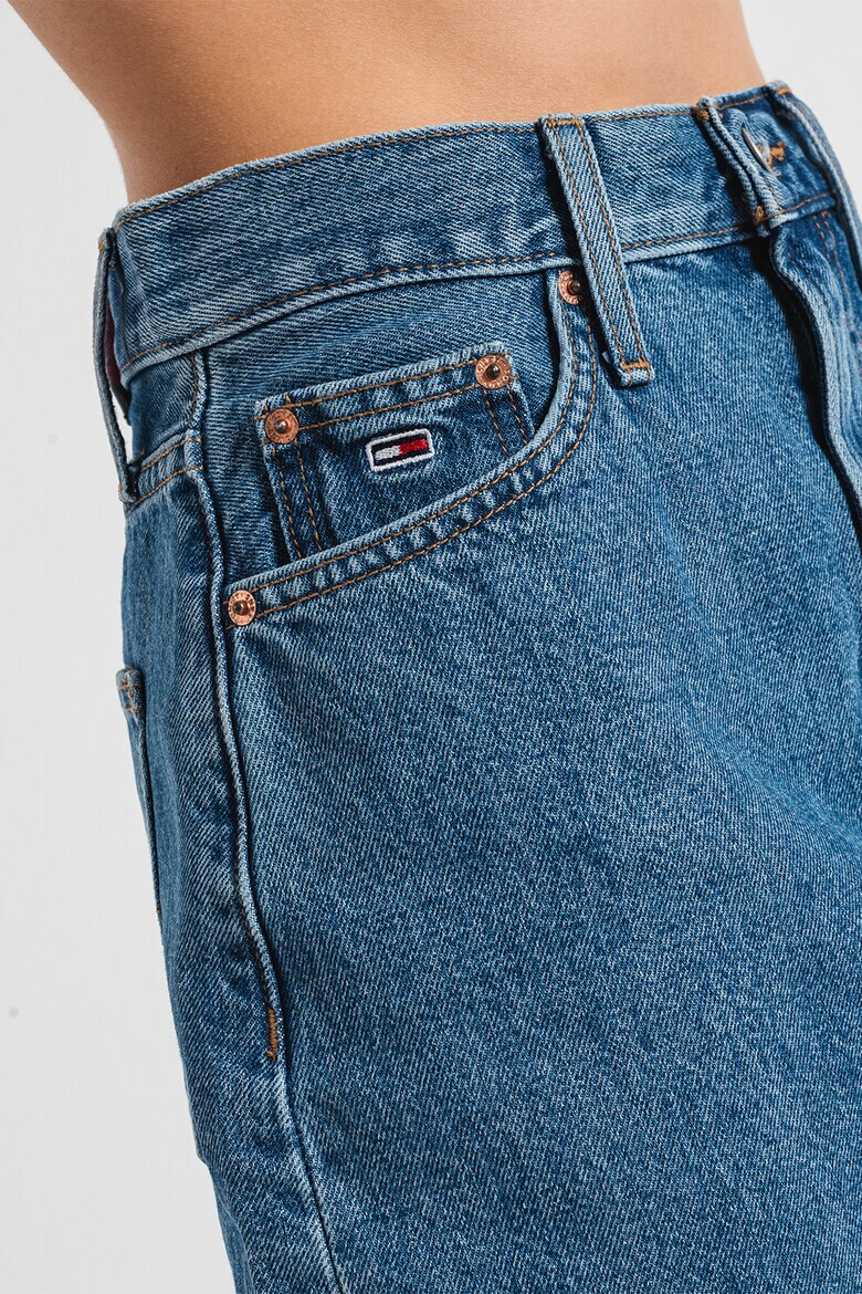 Tommy Jeans Къса дънкова пола Mom - Pepit.bg