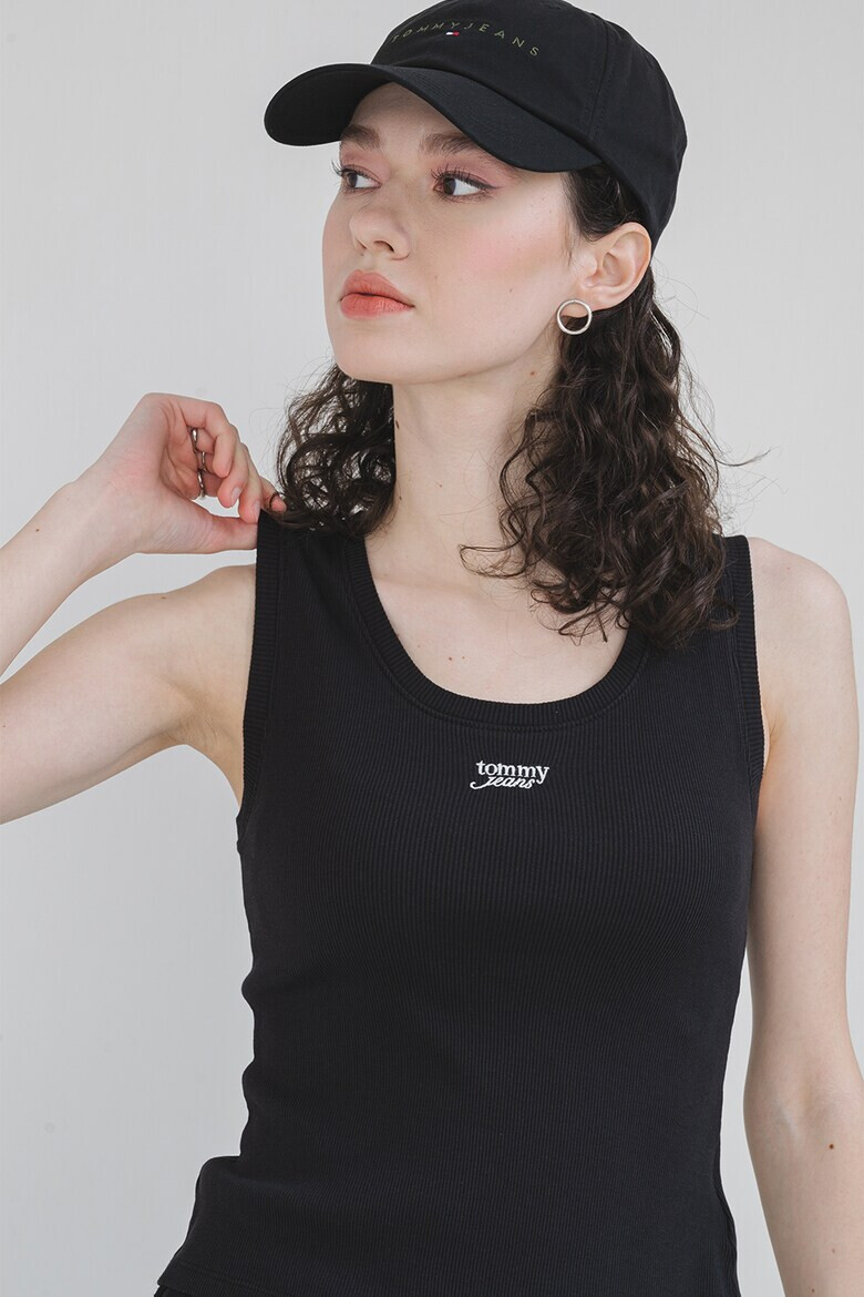 Tommy Jeans Слим топ с лого - Pepit.bg