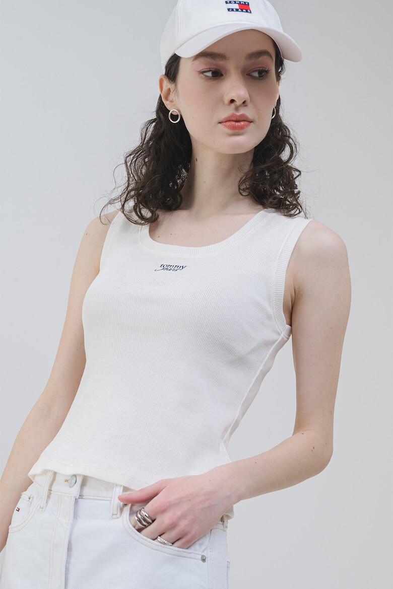 Tommy Jeans Слим топ с лого - Pepit.bg