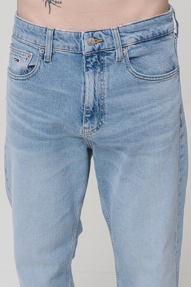 Tommy Jeans Прави дънки Otis - Pepit.bg