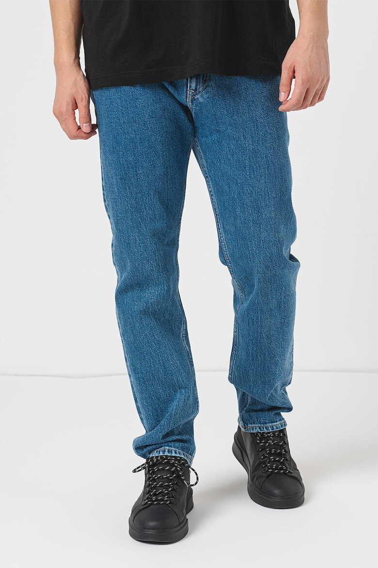 Tommy Jeans Прави дънки Ryan - Pepit.bg